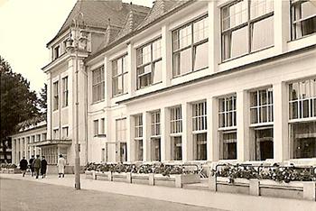 Kasyno widziane od strony wejścia na molo, zdjęcie z ok. 1930 r. źródło: TPS