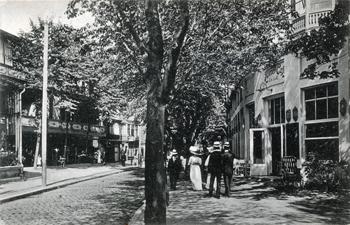 Fasada Hotelu i Kawiarni Hauseisen (Wiener Cafe) widoczna od strony dawnej ul. Morskiej, zdjęcie z ok. 1912 r. źródło: KC